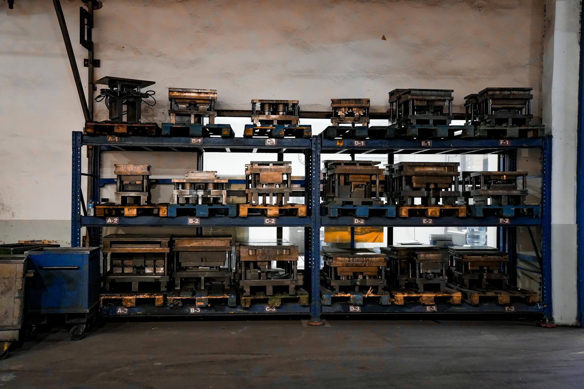 Logistics warehouse parts shelving